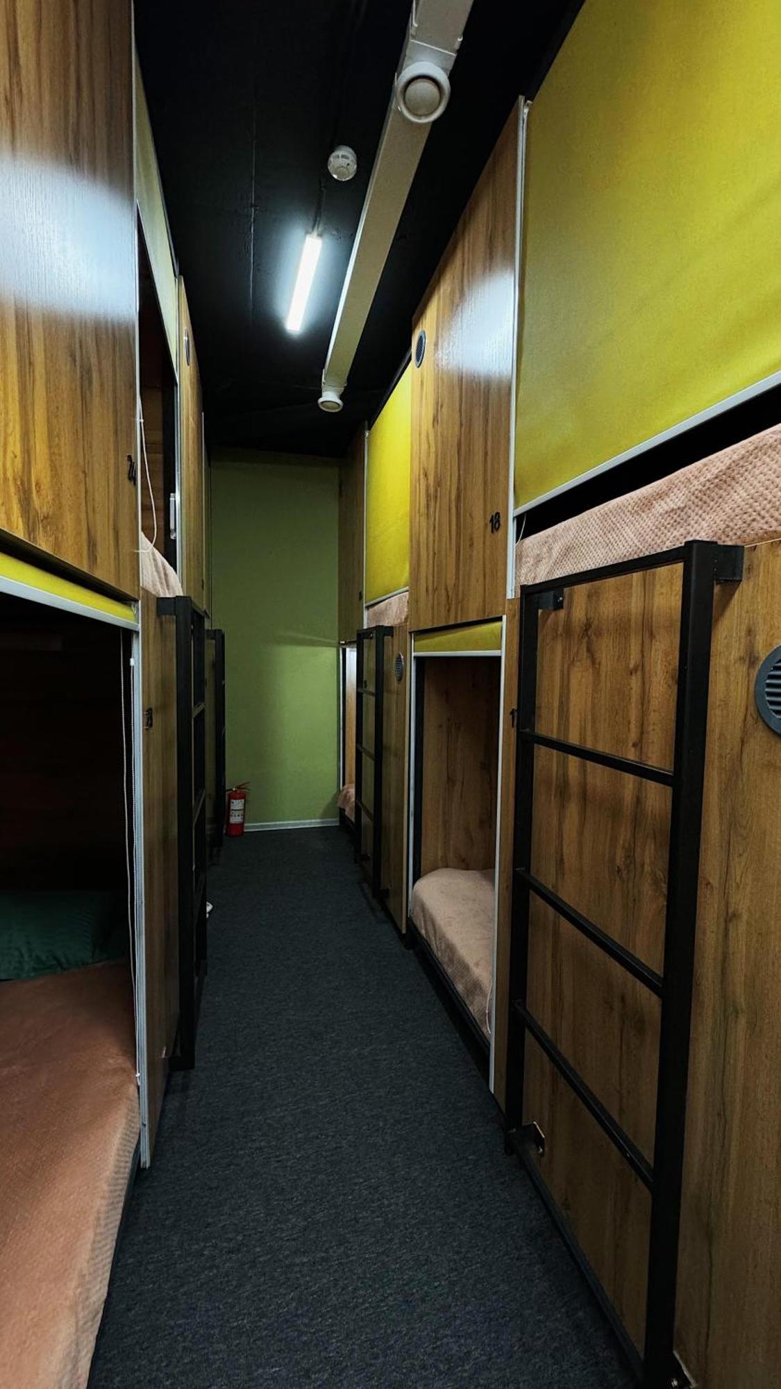 Hostel Kochevnik Capsule Hotel אלמטי מראה חיצוני תמונה