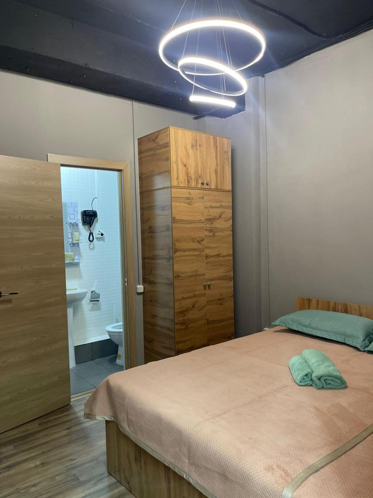 Hostel Kochevnik Capsule Hotel אלמטי מראה חיצוני תמונה