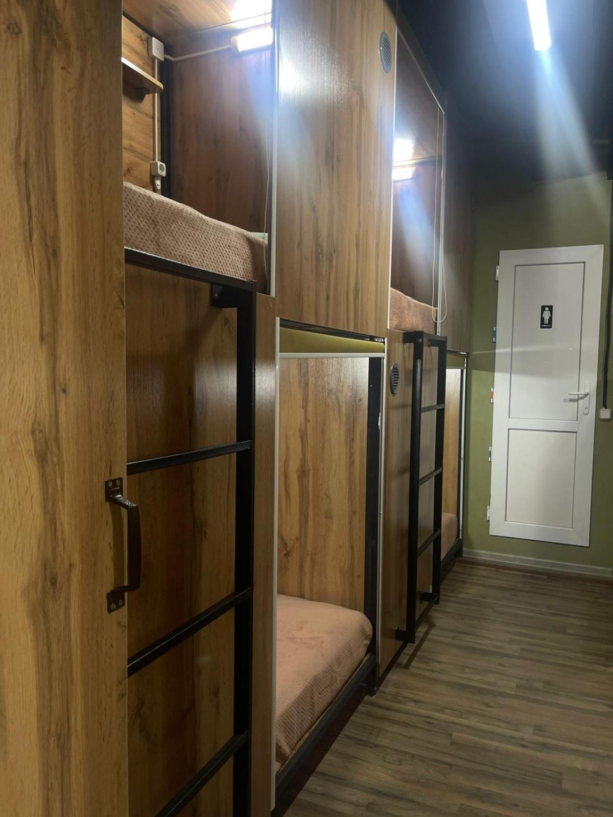 Hostel Kochevnik Capsule Hotel אלמטי מראה חיצוני תמונה