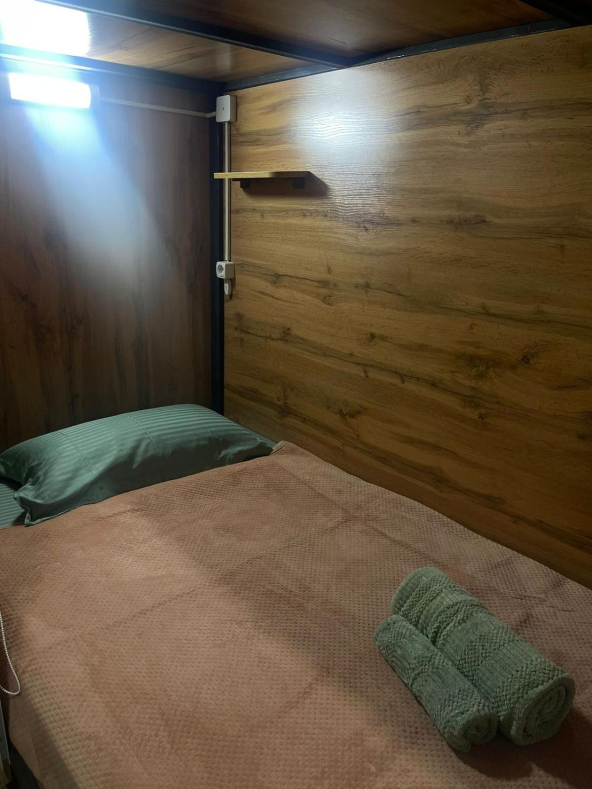 Hostel Kochevnik Capsule Hotel אלמטי מראה חיצוני תמונה