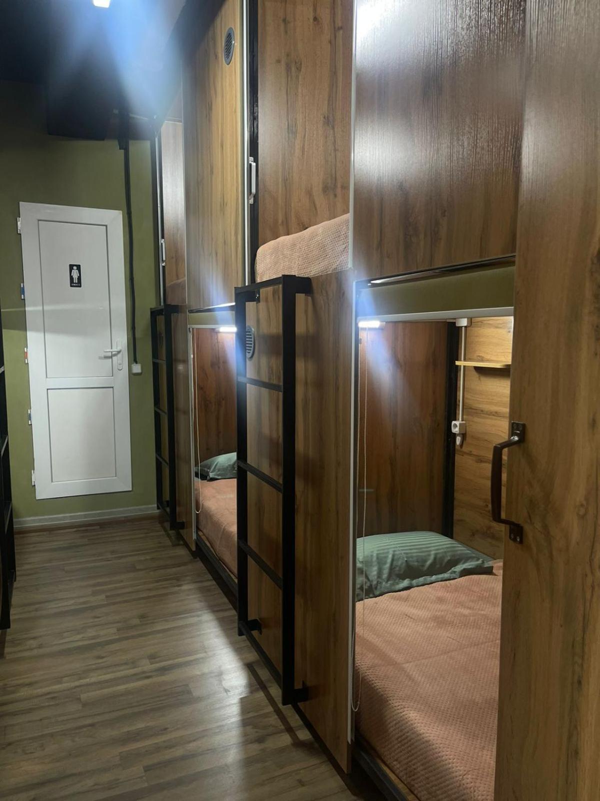 Hostel Kochevnik Capsule Hotel אלמטי מראה חיצוני תמונה